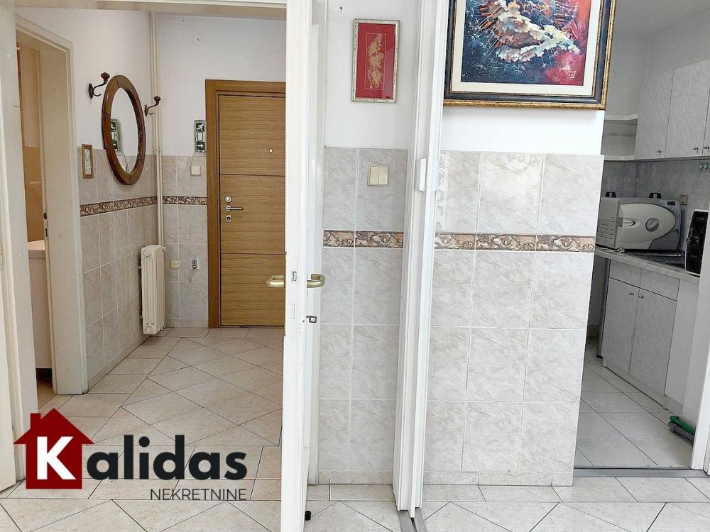 Slika 6 - Stan,NOVI SAD,CENTAR,kv: 37, € 123600, ID: 1008656