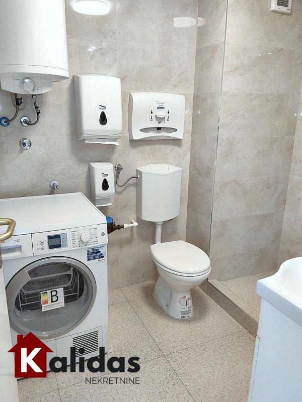 Slika 10 - Stan,NOVI SAD,CENTAR,kv: 37, € 123600, ID: 1008656