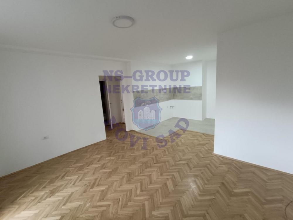 Slika 2 - Dvoiposoban, 64m2, Liman 2 Novi Sad, sa terasom, ima lift