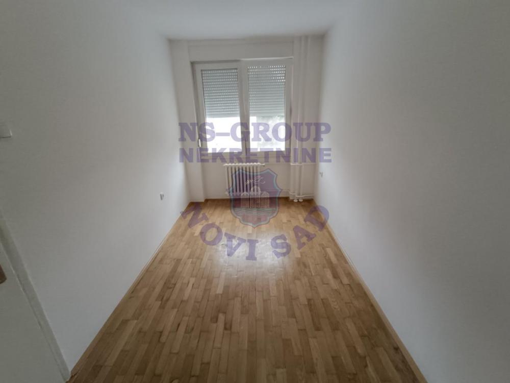 Slika 5 - Dvoiposoban, 64m2, Liman 2 Novi Sad, sa terasom, ima lift