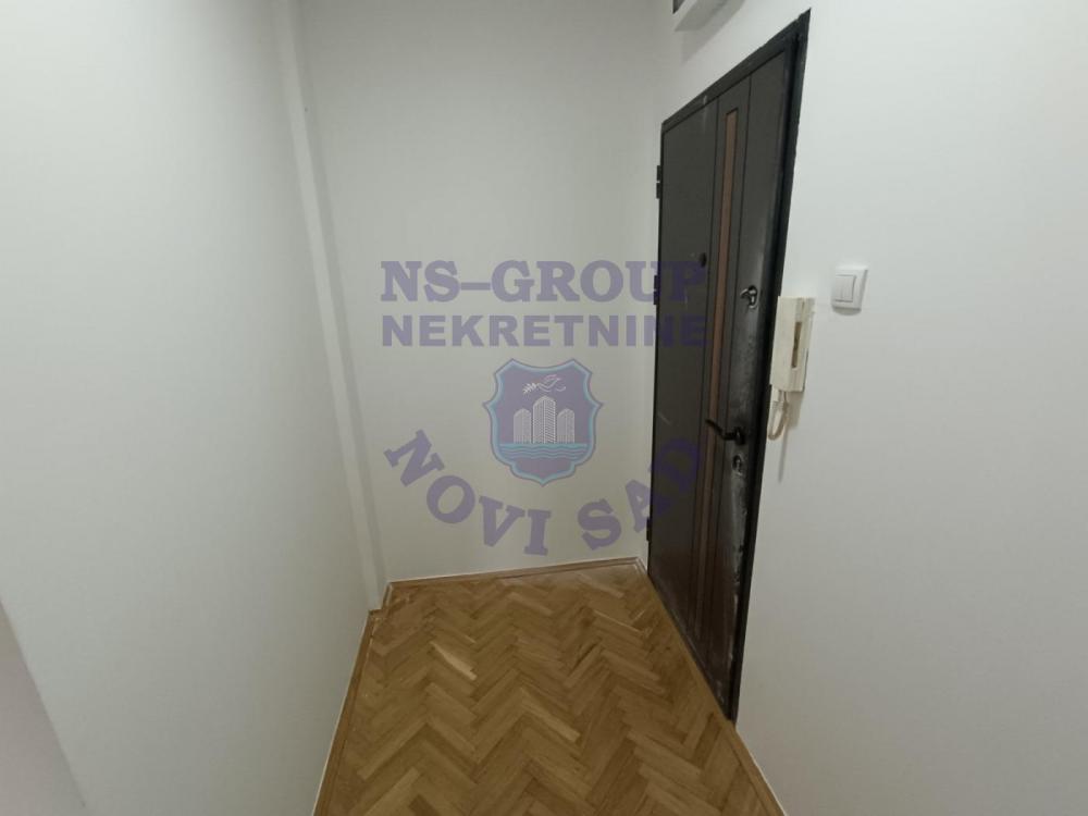 Slika 9 - Dvoiposoban, 64m2, Liman 2 Novi Sad, sa terasom, ima lift