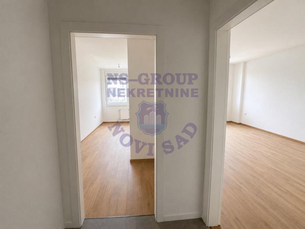 Slika 4 - Prodaja stana, 73m2, Bulevar Evrope Novi Sad, sa terasom, ima lift