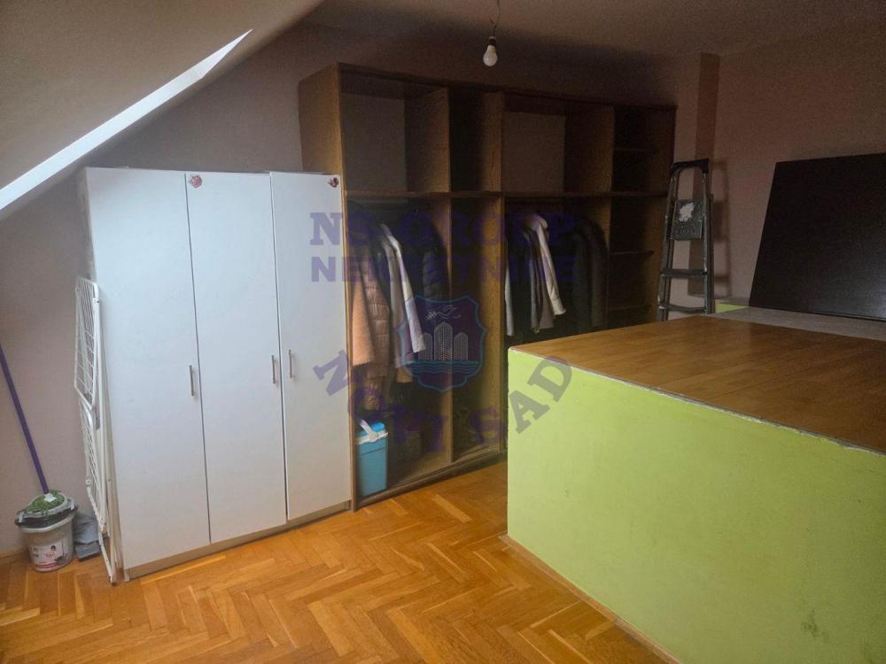 Slika 2 - Odlican petosoban stan na Novoj Detelinari!