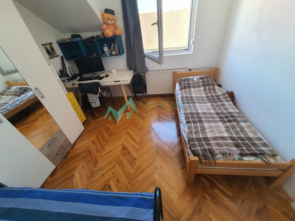 Slika 5 - ODLIČAN DVOSOBAN STAN – 44m² – IZMEĐU BULEVARA EVROPE I PATRIJARHA PAVLA šifra nekretnine: 1004409) 