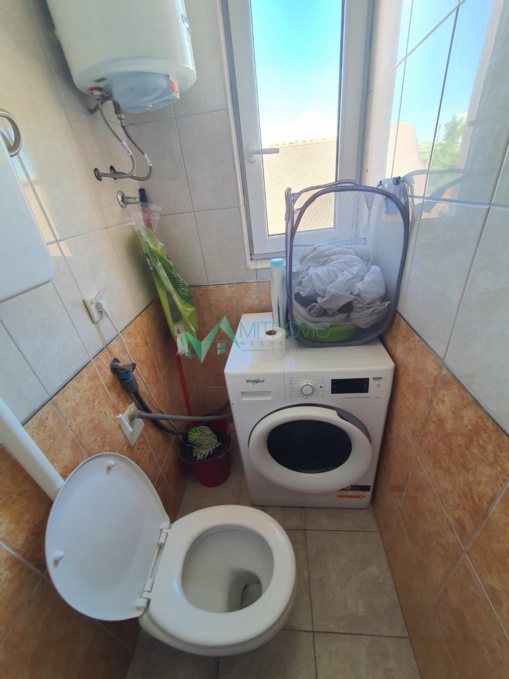 Slika 8 - ODLIČAN DVOSOBAN STAN – 44m² – IZMEĐU BULEVARA EVROPE I PATRIJARHA PAVLA šifra nekretnine: 1004409) 