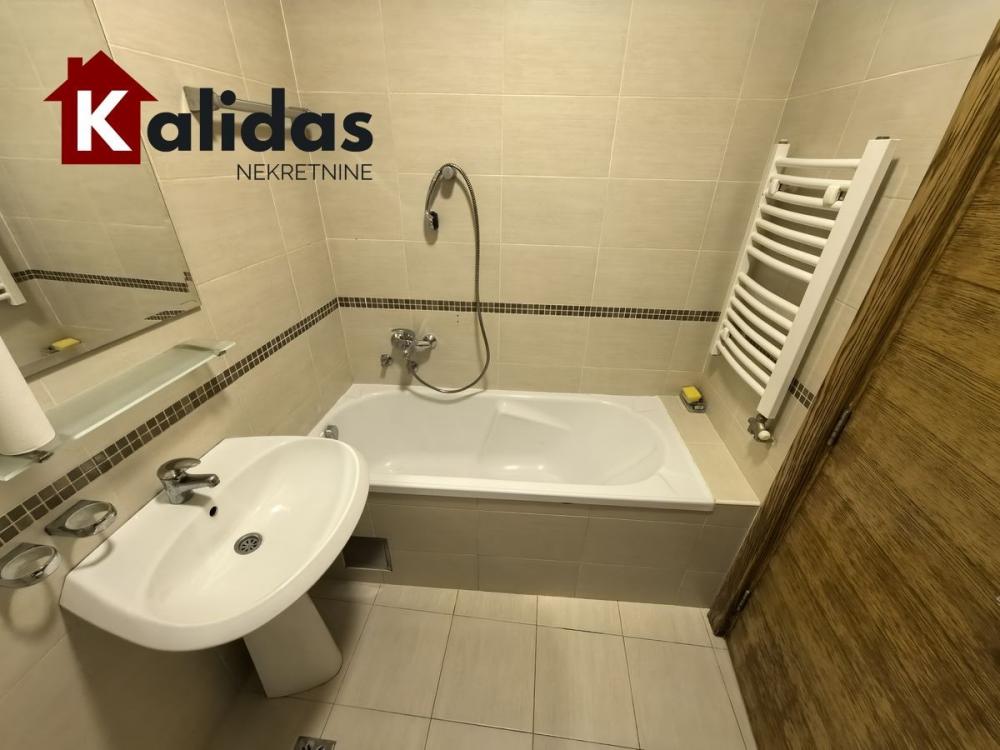 Slika 10 - Stan,NOVI SAD,GRBAVICA,kv: 28, € 98900, ID: 1008839