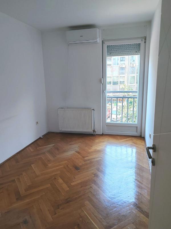 Slika 1 - Stan,NOVI SAD,BULEVAR,kv: 83.00, € 239400, ID: 1059533