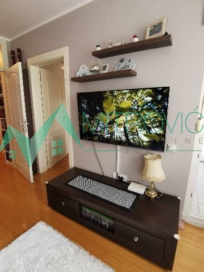 Slika 2 - DVOSOBAN STAN 47m² NA BULEVARU OSLOBOĐENJA PREKO PUTA FUTOŠKE PIJACE, HITNA PRODAJA 