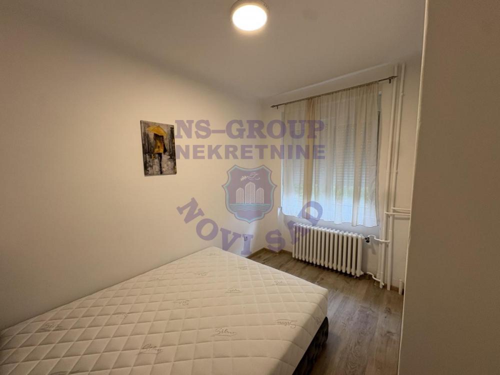 Slika 7 - Jednoiposoban, 33m2, Spens Novi Sad Novi Sad