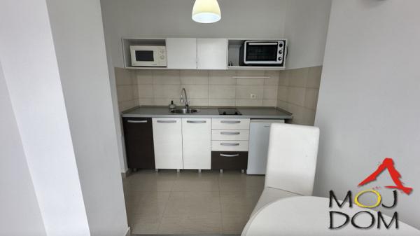 Slika 2 - Stan,NOVI SAD,CENTAR,kv: 24, € 95000, ID: 1032402