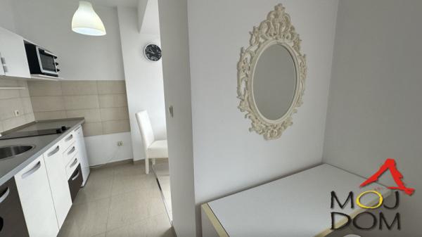 Slika 3 - Stan,NOVI SAD,CENTAR,kv: 24, € 95000, ID: 1032402