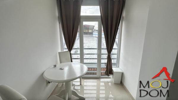 Slika 4 - Stan,NOVI SAD,CENTAR,kv: 24, € 95000, ID: 1032402