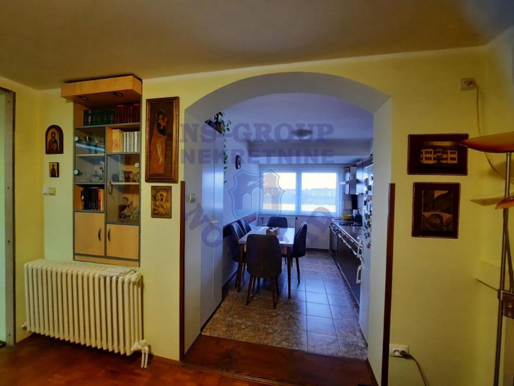 Slika 6 - Odlican dvoiposoban stan na Novom Naselju!