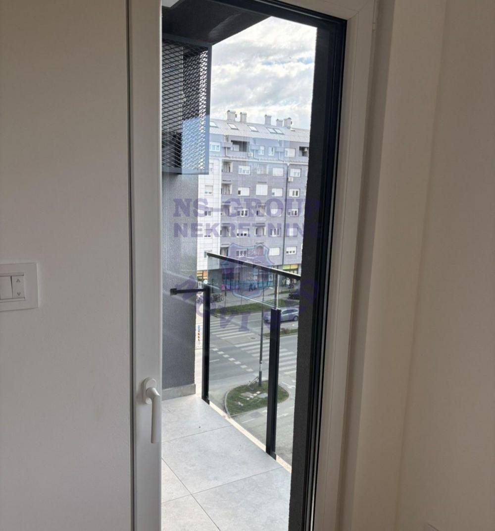Slika 2 - Jednoiposoban stan na Novom Naselju!