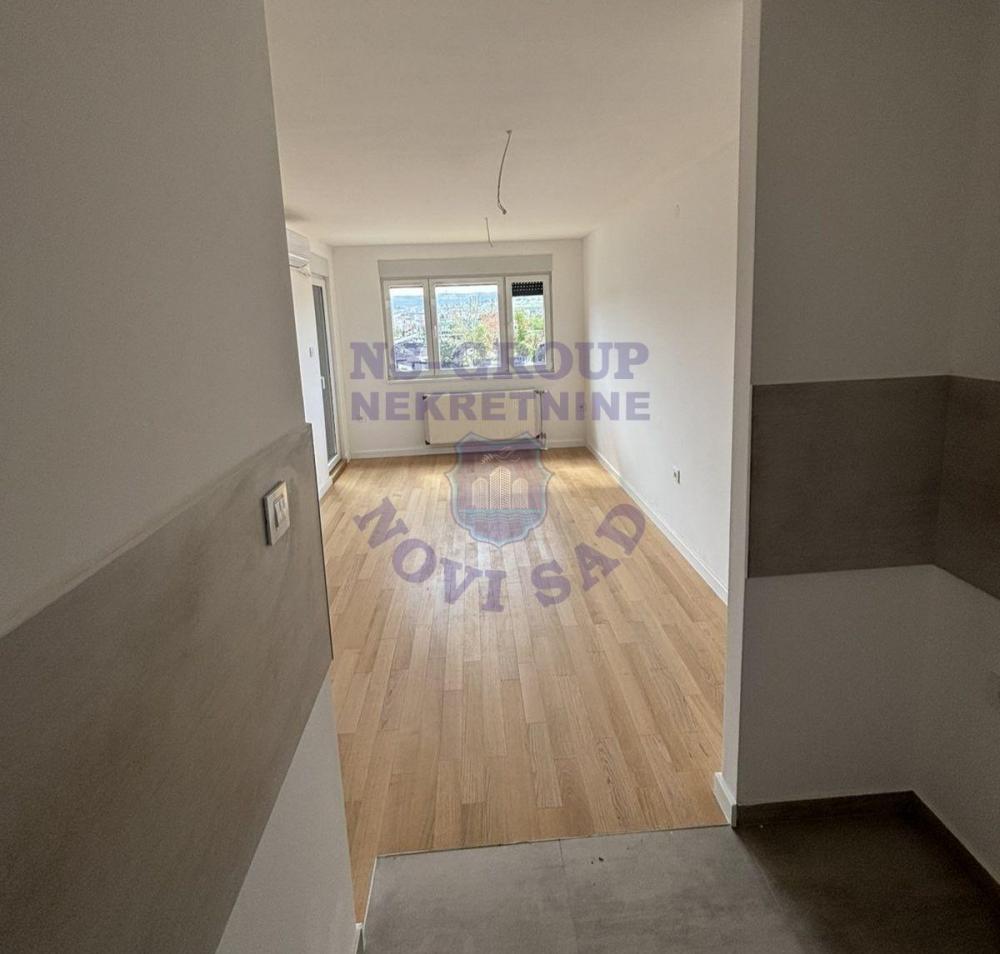 Slika 3 - Jednoiposoban stan na Novom Naselju!