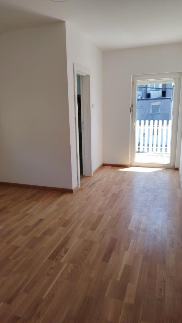 Slika 4 - Stan,NOVI SAD,ADICE,kv: 71.00, € 136000, ID: 1059536