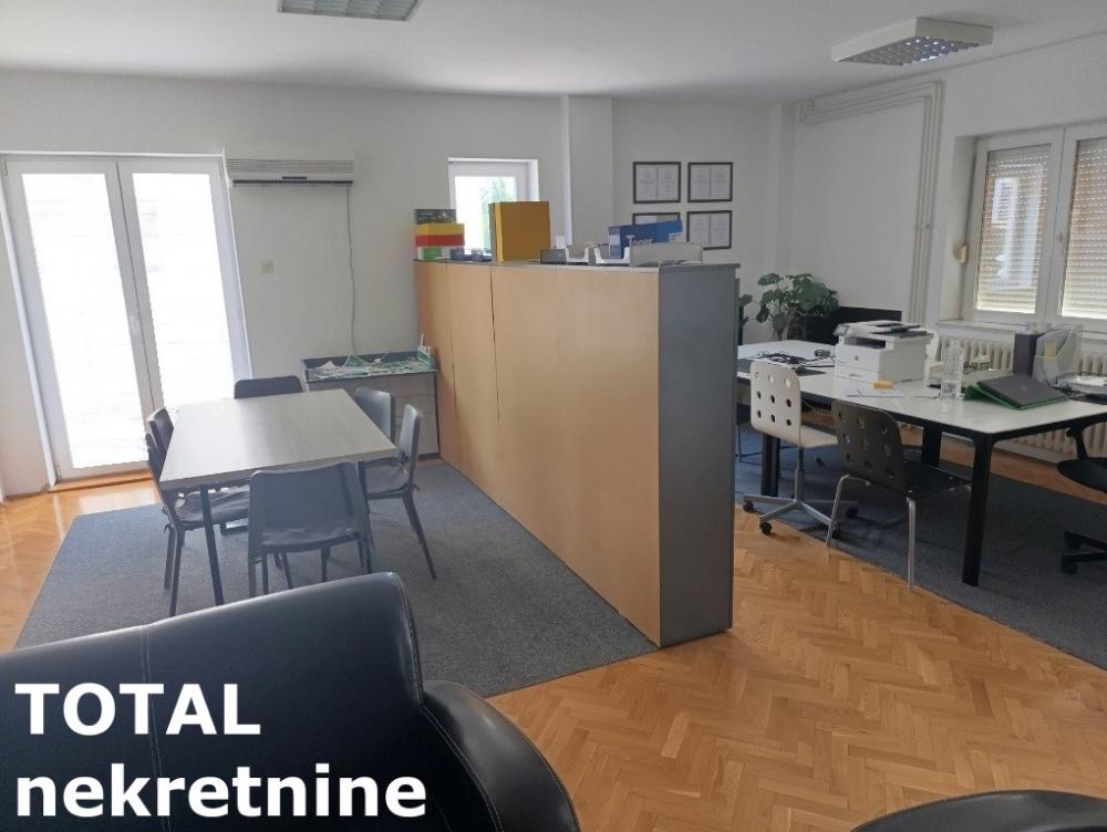 Slika 1 - Stan,NOVI SAD,CENTAR,kv: 73.00, € 292000, ID: 1102780