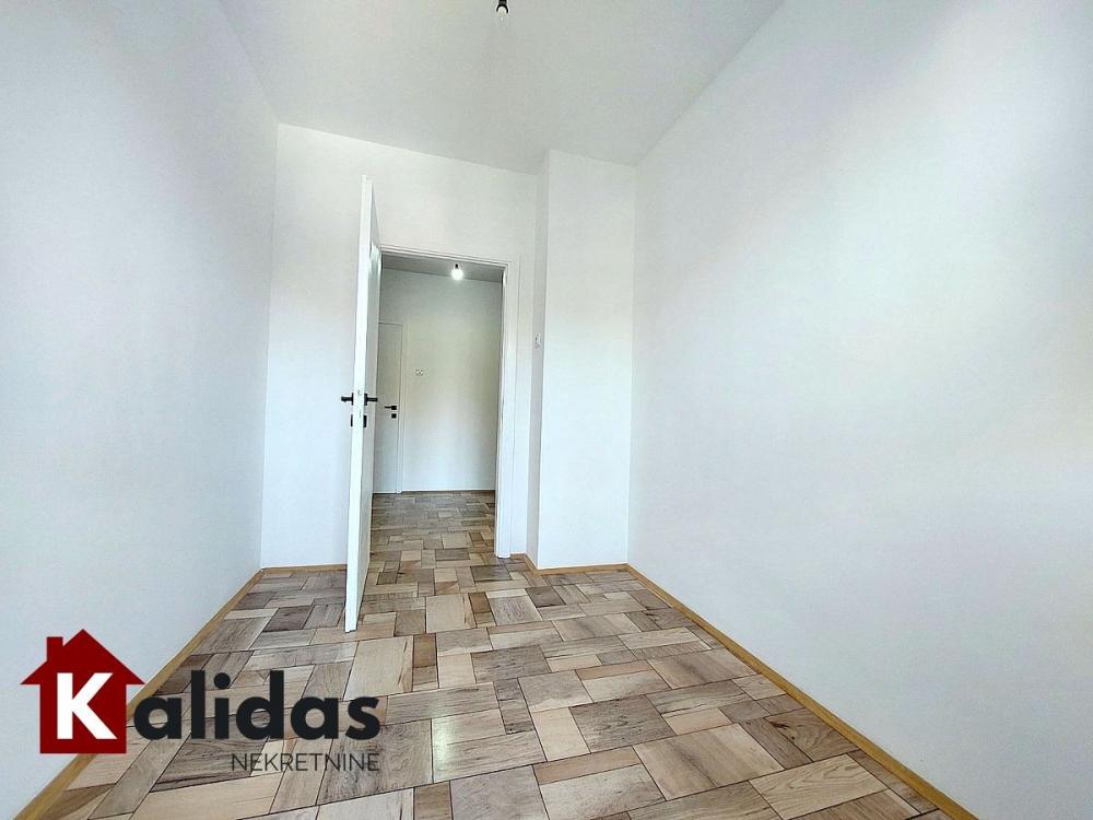 Slika 5 - Stan,NOVI SAD,GRBAVICA,kv: 52, € 180250, ID: 1008841