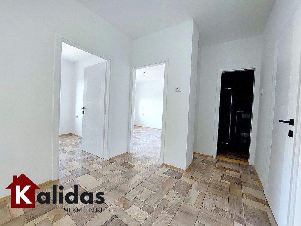 Slika 10 - Stan,NOVI SAD,GRBAVICA,kv: 52, € 180250, ID: 1008841