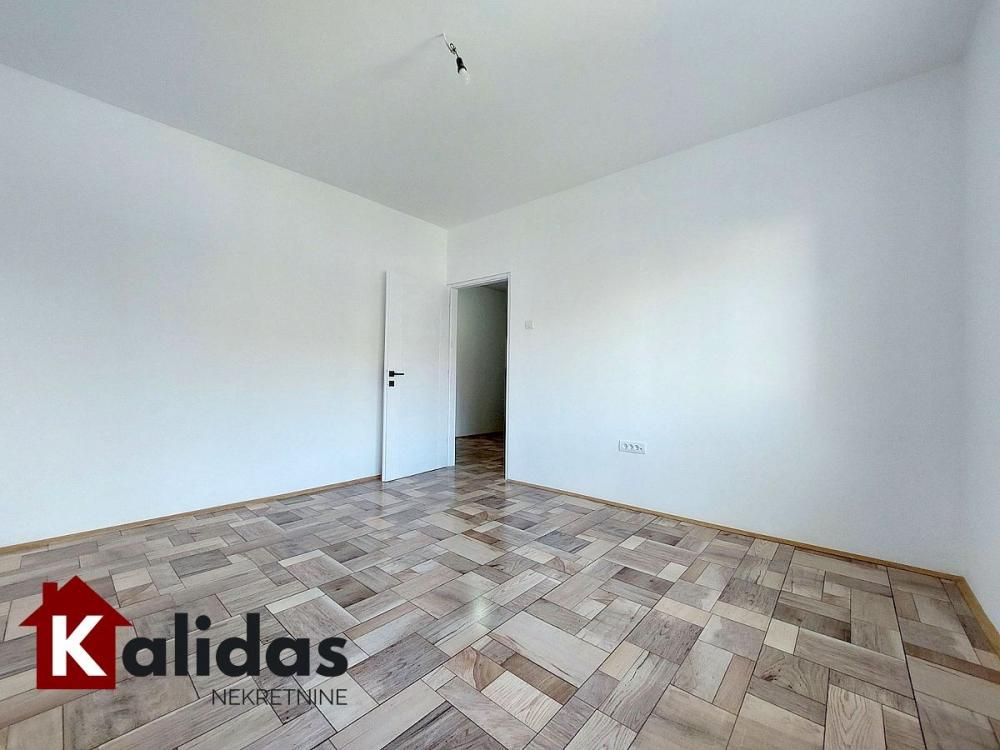 Slika 2 - Stan,NOVI SAD,GRBAVICA,kv: 52, € 180250, ID: 1008841