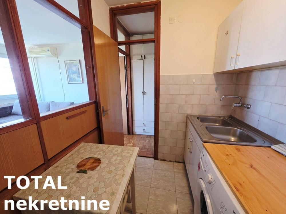 Slika 5 - Stan,NOVI SAD,LIMAN 2,kv: 26.00, € 95000, ID: 1102781