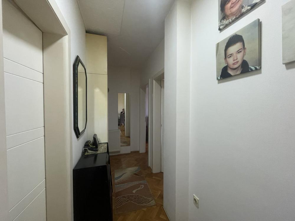 Slika 9 - Na prodaju stan na Novom Naselju