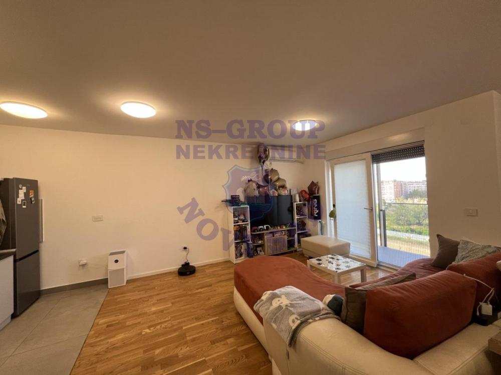 Slika 2 - Prodaje se komforan dvosoban stan u novom kompleksu. 