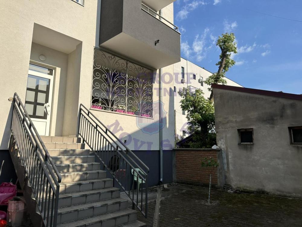 Slika 11 - Odlican dvosoban stan u Centru!