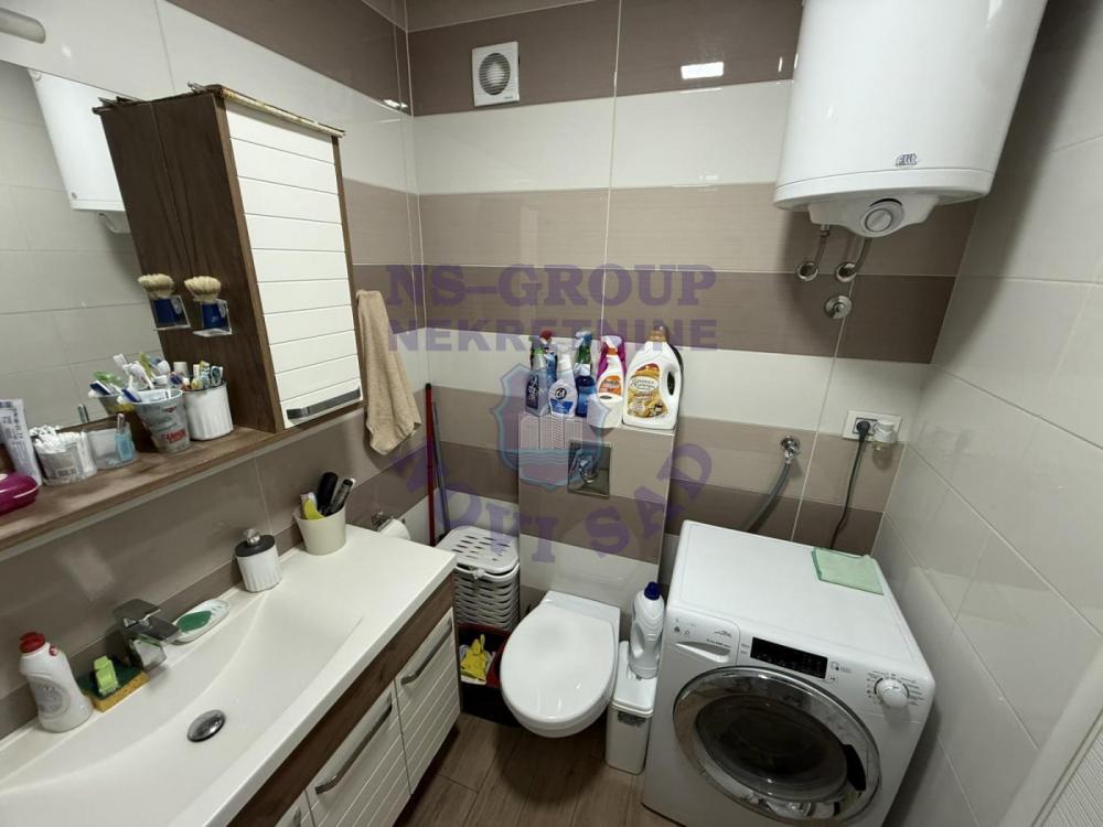 Slika 7 - Dvoiposoban, 55m2, Bulevar patrijarha Pavla (Somborski bulevar) Novi Sad, sa terasom, ima lift