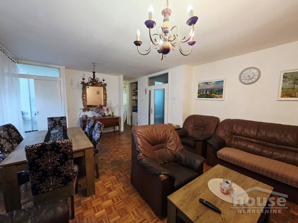 Slika 3 - Stan,NOVI SAD,BULEVAR,kv: 84.00, € 220000, ID: 1065857