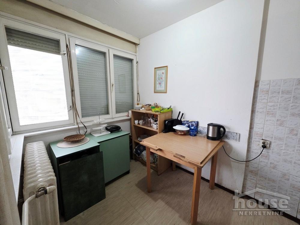 Slika 4 - Stan,NOVI SAD,BULEVAR,kv: 84.00, € 220000, ID: 1065857