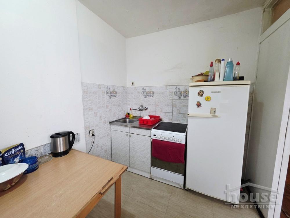 Slika 5 - Stan,NOVI SAD,BULEVAR,kv: 84.00, € 220000, ID: 1065857