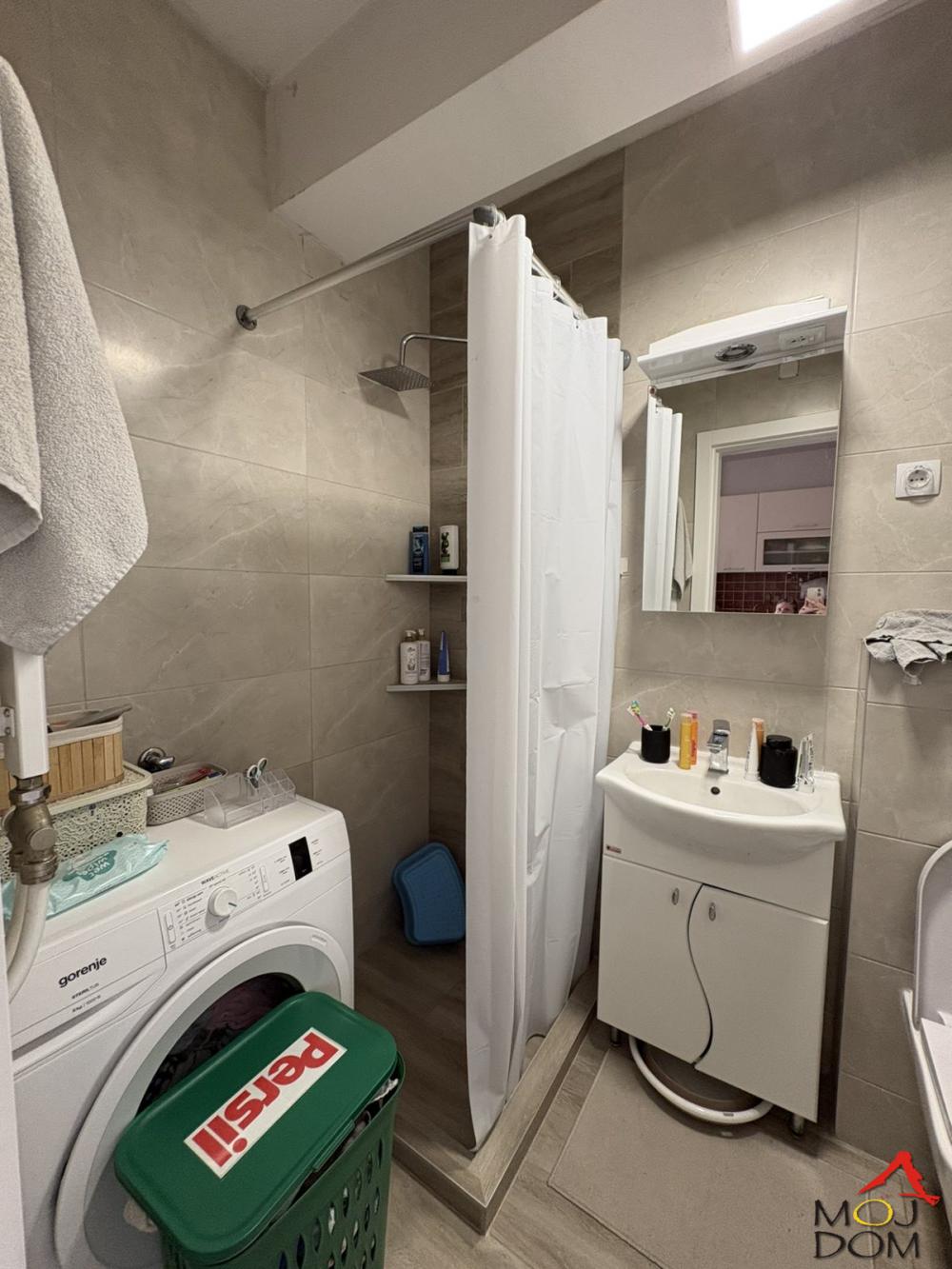 Slika 3 - Stan,NOVI SAD,BULEVAR EVROPE,kv: 41, € 124500, ID: 1032404