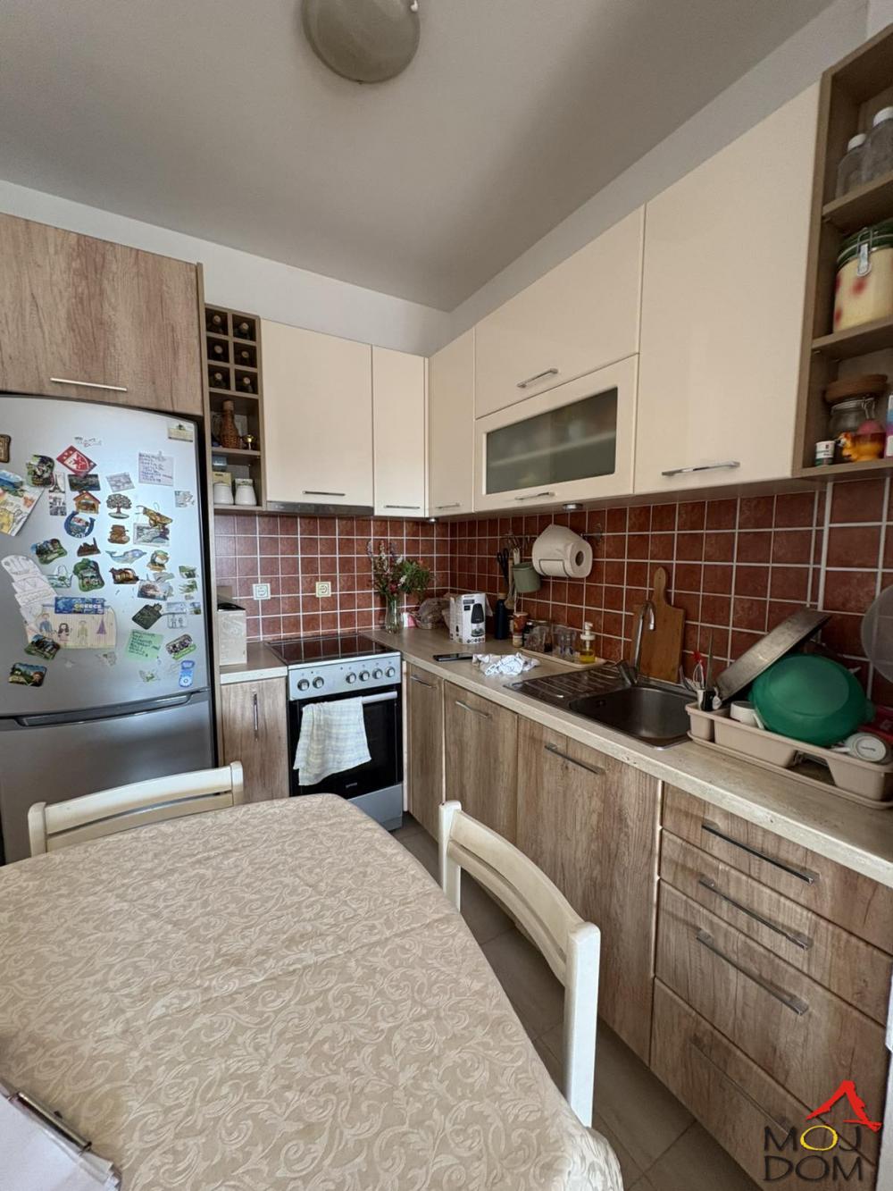 Slika 2 - Stan,NOVI SAD,BULEVAR EVROPE,kv: 41, € 124500, ID: 1032404