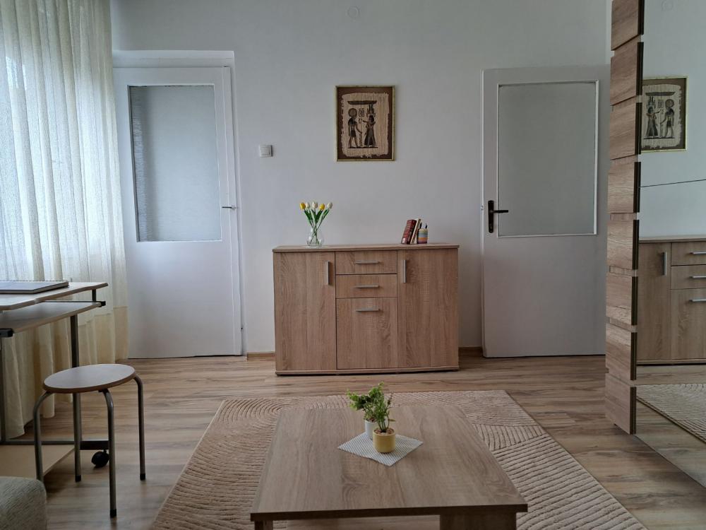 Slika 4 - Stan,NOVI SAD,CENTAR,kv: 78.00, € 234000, ID: 1059505