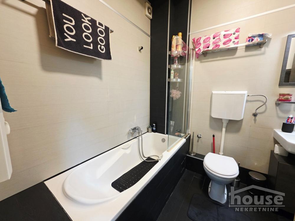 Slika 10 - Stan,NOVI SAD,BULEVAR,kv: 70.00, € 200000, ID: 1065932