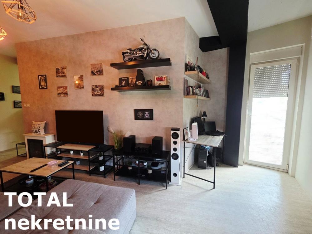 Slika 3 - Stan,NOVI SAD,BULEVAR,kv: 70.00, € 200000, ID: 1102778