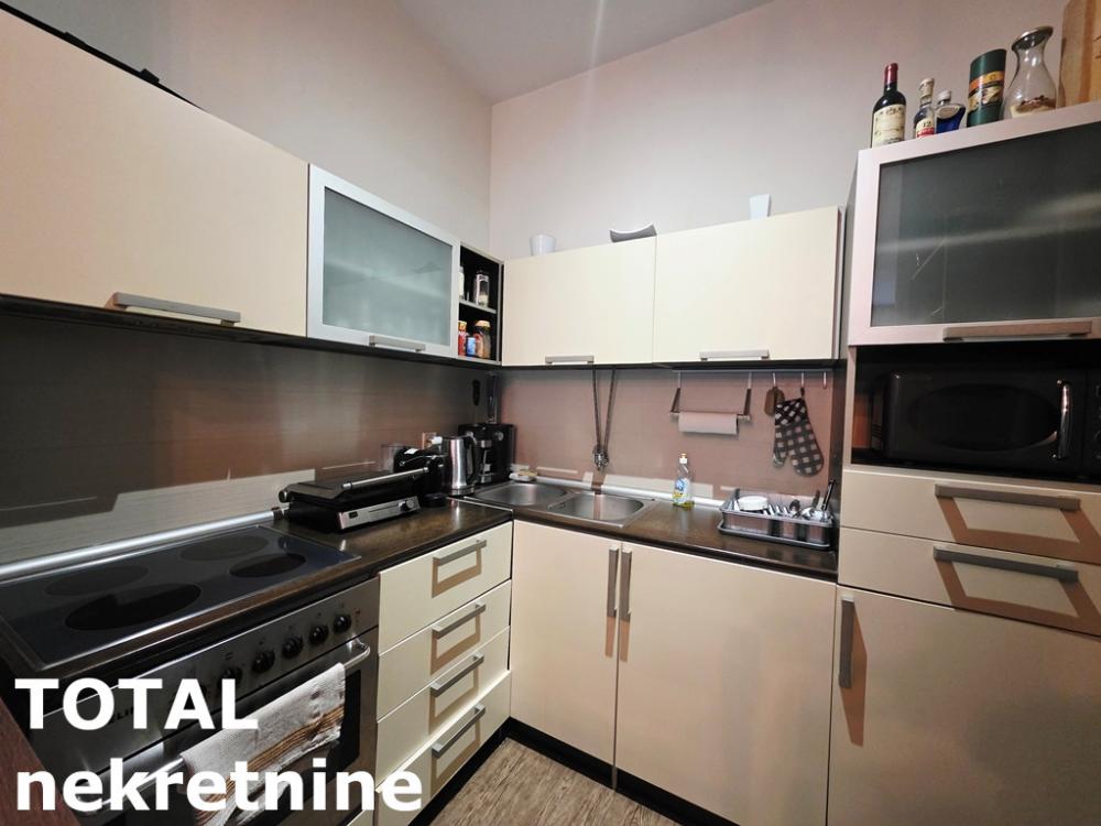 Slika 5 - Stan,NOVI SAD,BULEVAR,kv: 70.00, € 200000, ID: 1102778