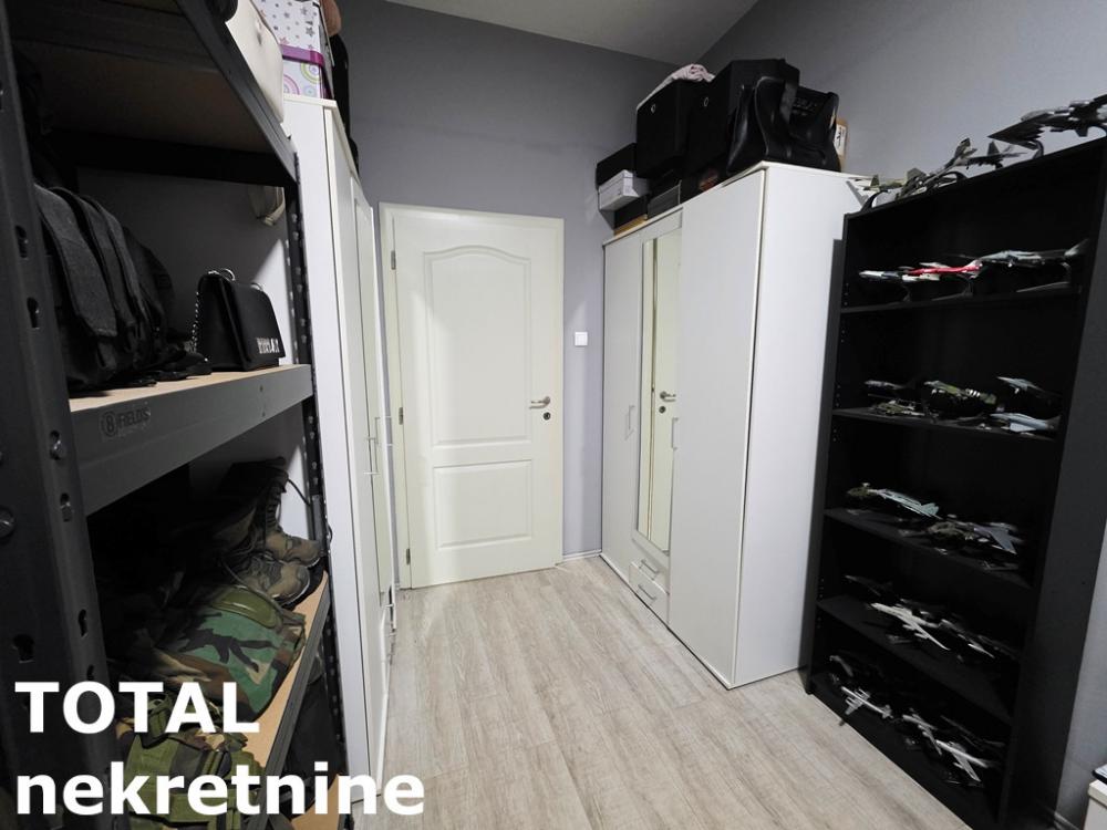 Slika 7 - Stan,NOVI SAD,BULEVAR,kv: 70.00, € 200000, ID: 1102778