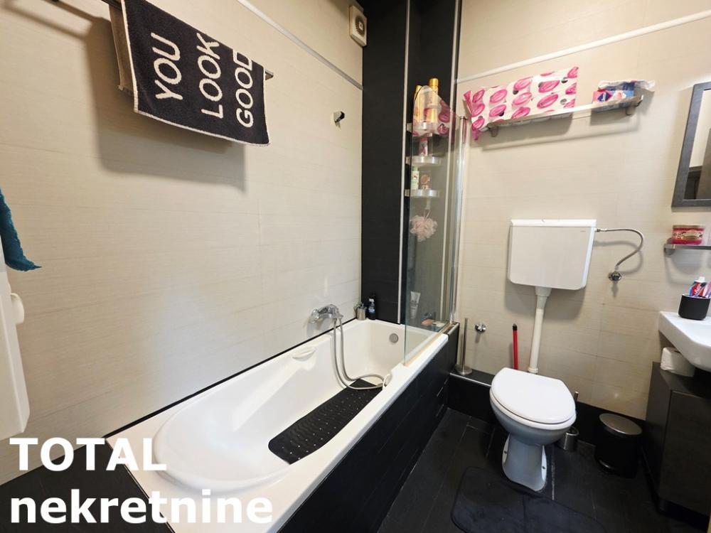 Slika 10 - Stan,NOVI SAD,BULEVAR,kv: 70.00, € 200000, ID: 1102778