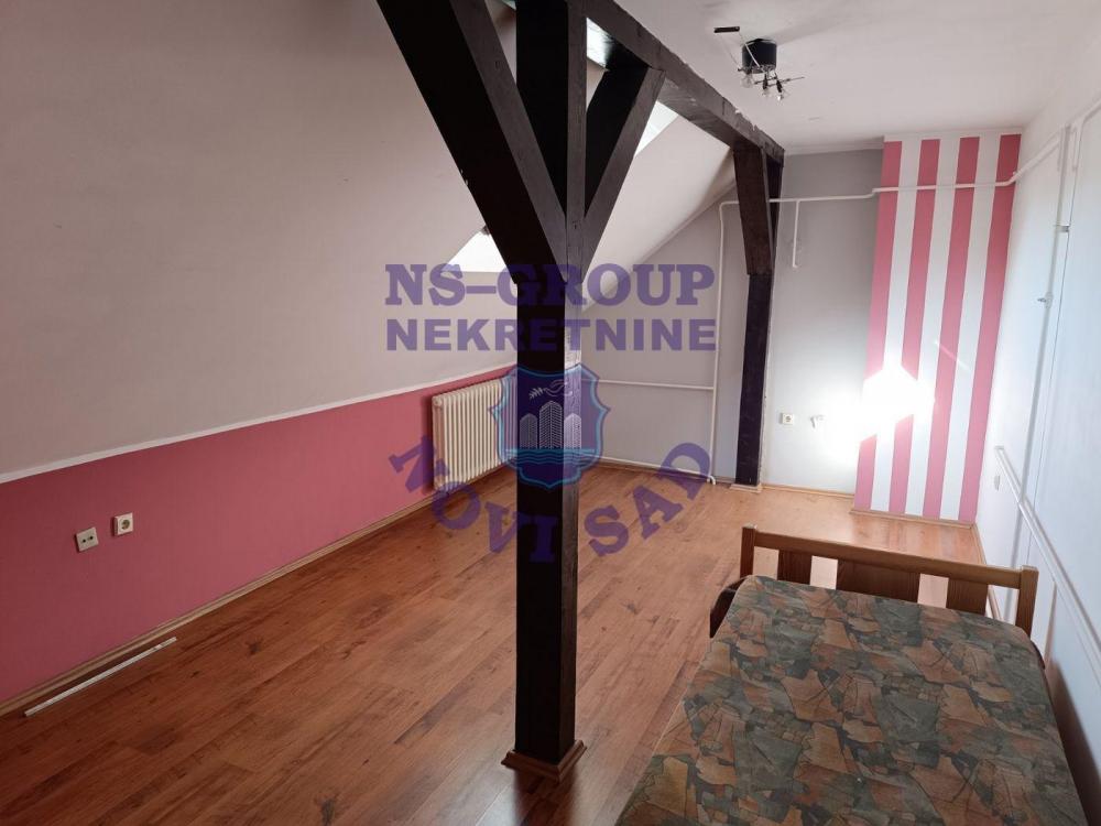 Slika 3 - Petosoban, 133m2, Podbara Novi Sad