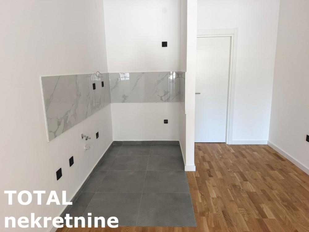 Slika 5 - Stan,NOVI SAD,TELEP,kv: 45.00, € 139000, ID: 1102794