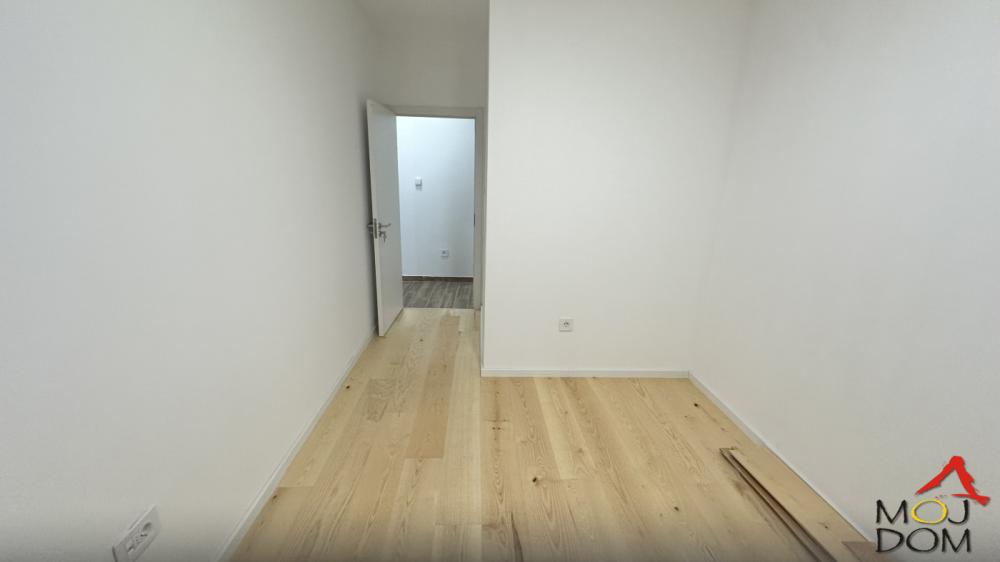 Slika 7 - Stan,NOVI SAD,TELEP,kv: 60, € 175000, ID: 1032133