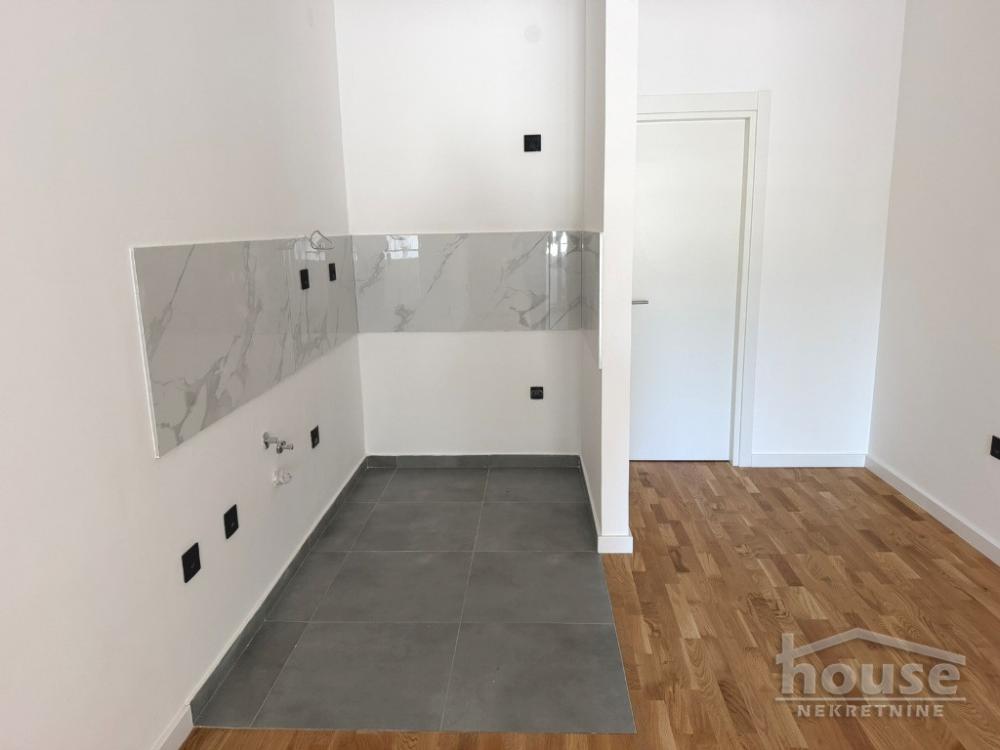 Slika 5 - Stan,NOVI SAD,TELEP,kv: 45.00, € 139000, ID: 1065948