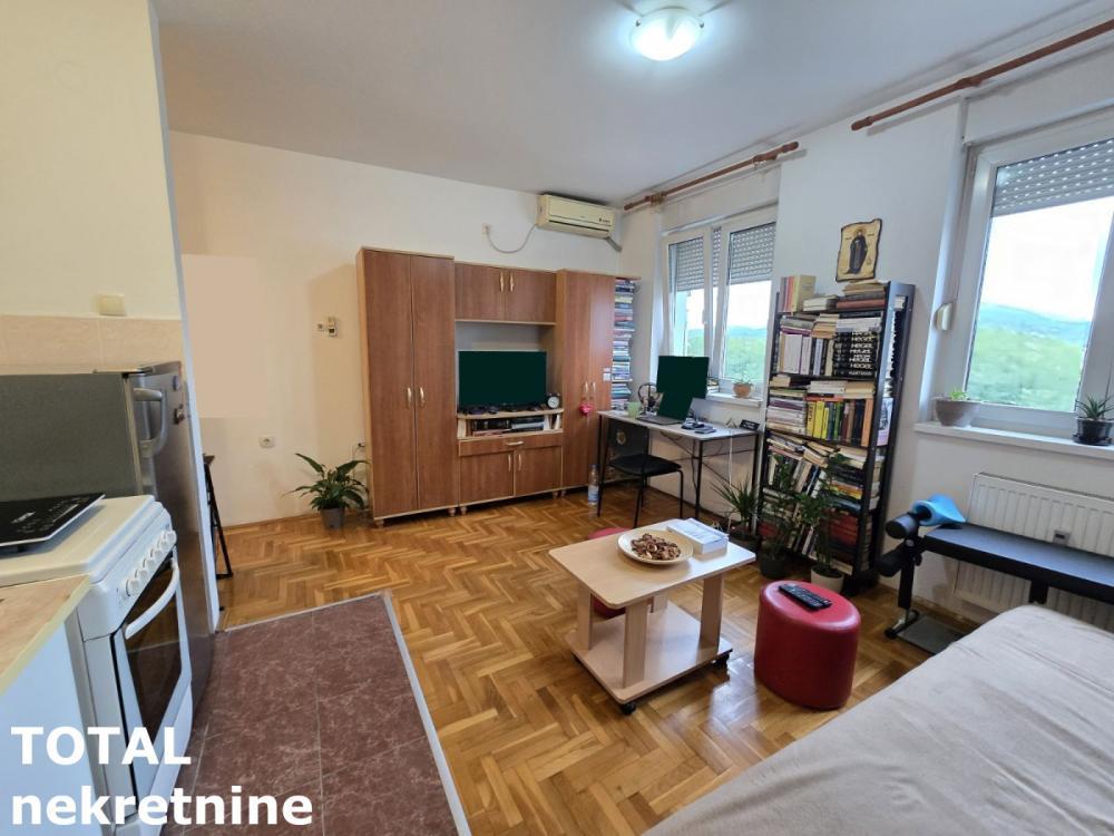 Glavna slika -Stan,NOVI SAD,BULEVAR PATRIJARHA PAVLA,kv: 23.00, € 76000, ID: 1102733
