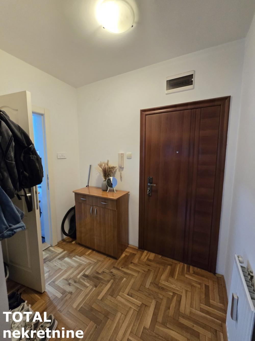 Slika 4 - Stan,NOVI SAD,BULEVAR PATRIJARHA PAVLA,kv: 23.00, € 76000, ID: 1102733