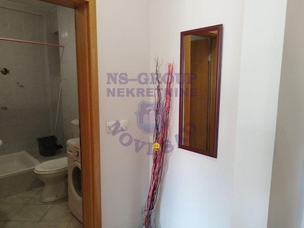 Slika 6 - Odlican dvosoban stan na Novoj Detelinari!