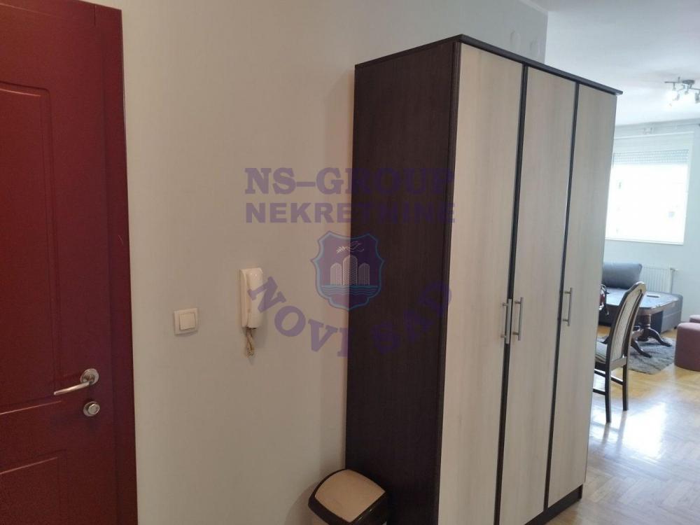 Slika 7 - Odlican dvosoban stan na Novoj Detelinari!