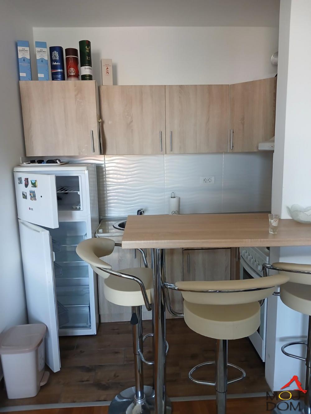 Slika 1 - Stan,NOVI SAD,SOMBORSKI BULEVAR,kv: 36, € 133500, ID: 1032418