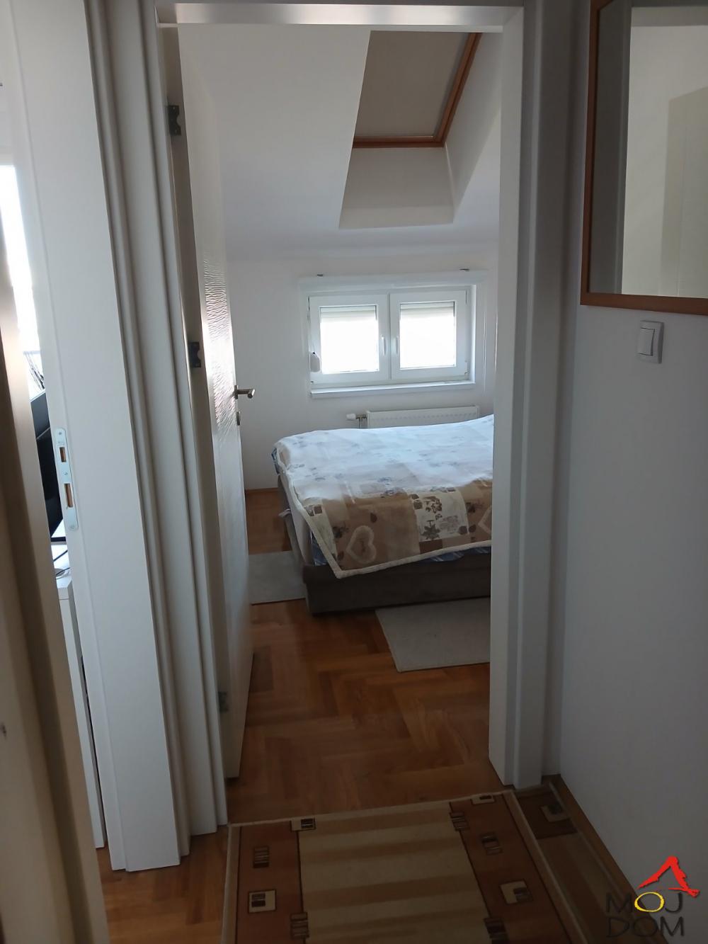 Slika 11 - Stan,NOVI SAD,SOMBORSKI BULEVAR,kv: 36, € 133500, ID: 1032418